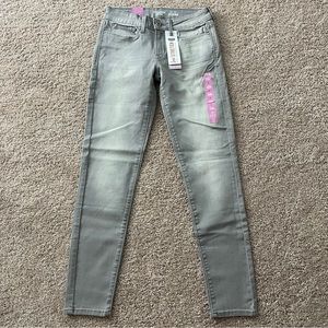 Denizen from Levi's Juniors Low-Rise Jegging Jeans Size 5